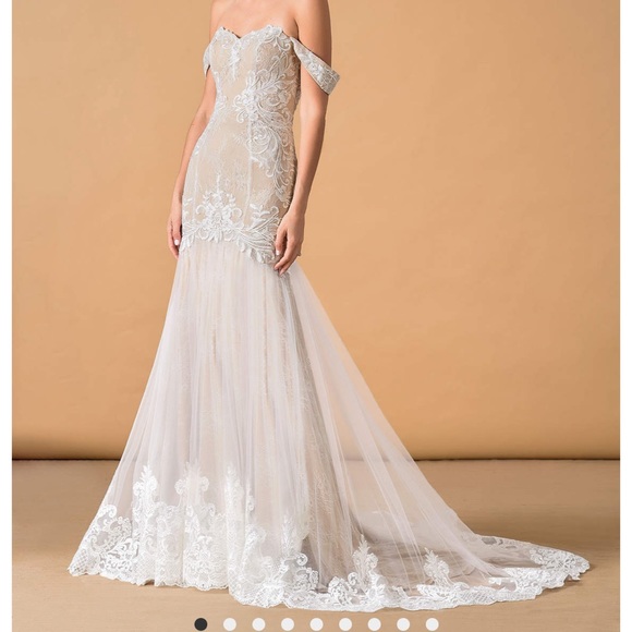 Azazie Salena Wedding dress in diamond white. Fit and flare. - Picture 5 of 6